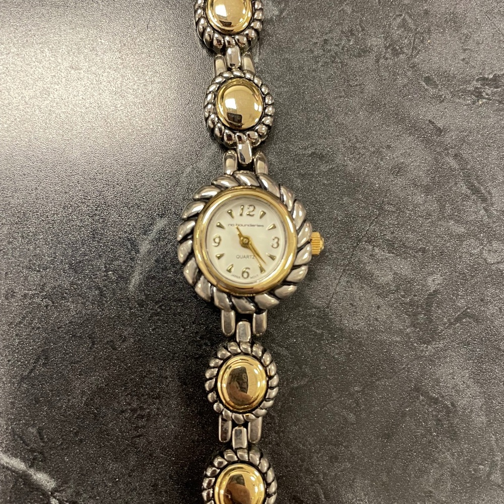 2000's No Boundaries Watch